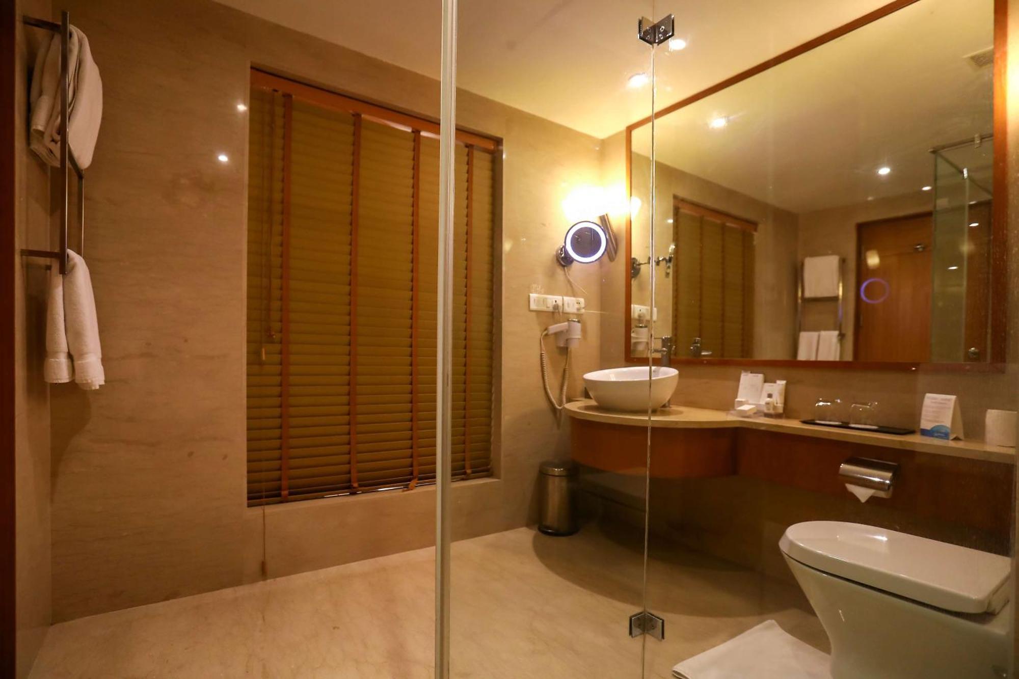 Hotel Radisson Blu Centre 5*