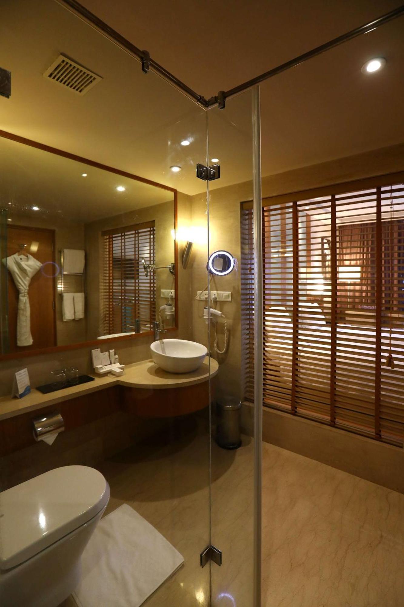 Radisson Blu Centre Hotel 5*