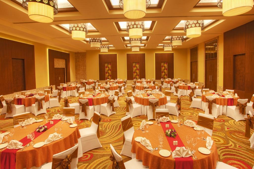 Radisson Blu Centre 5*